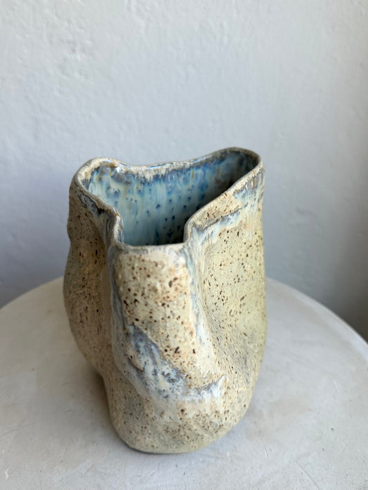 Warm Crystal Vessel 01 (C35)