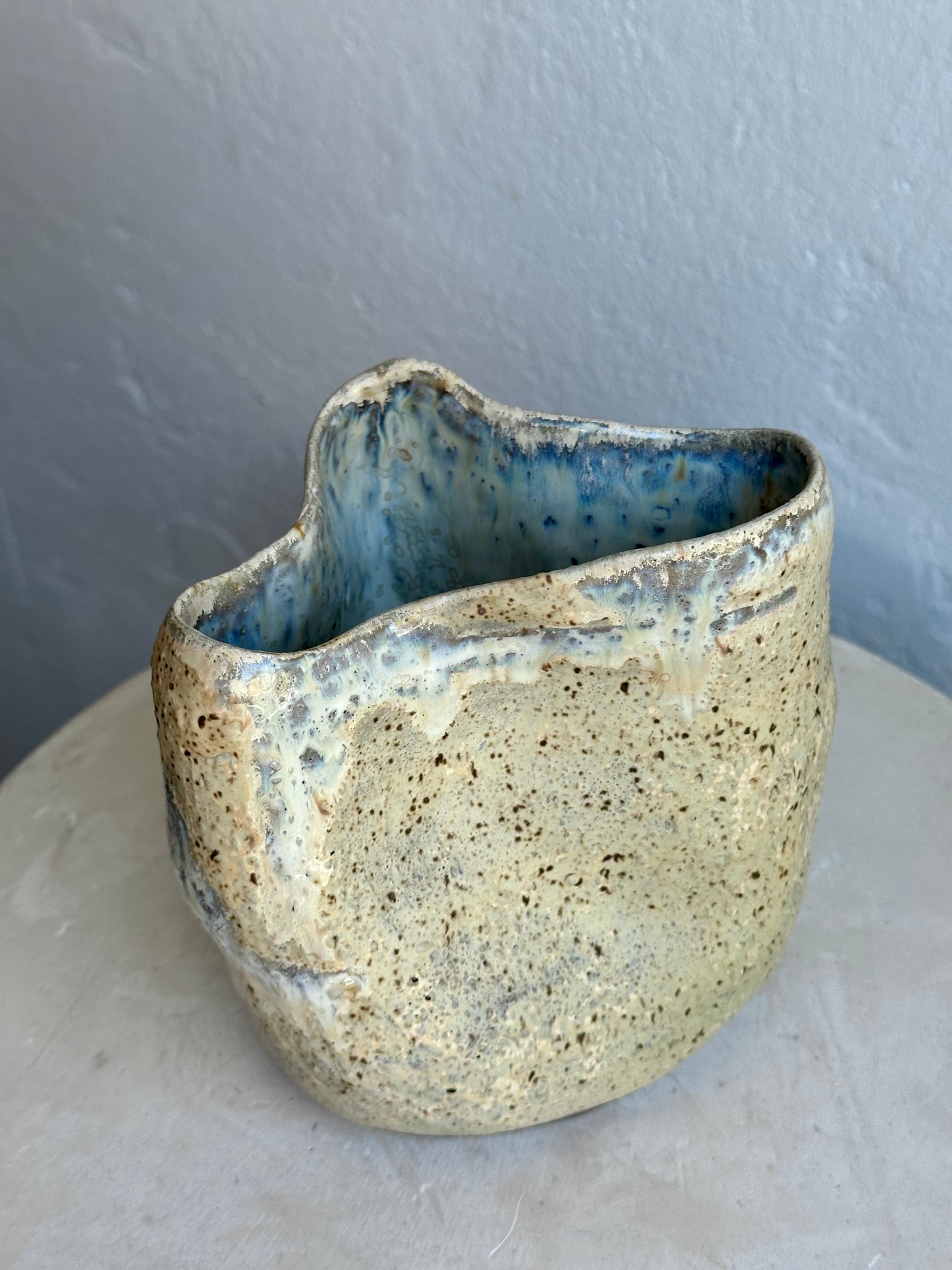 Warm Crystal Vessel 01 (C35)