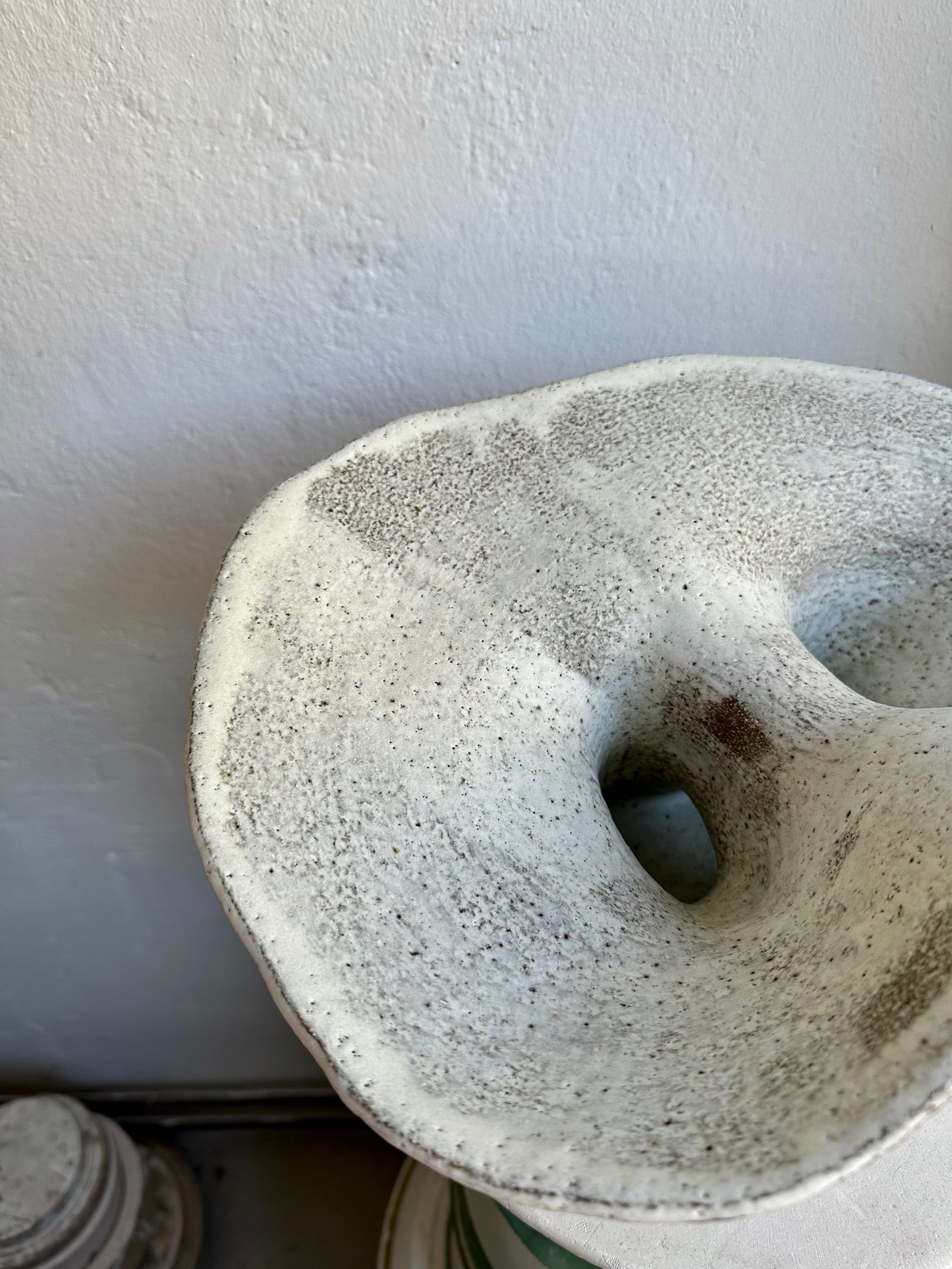 White Open Vessel 01 (C34)